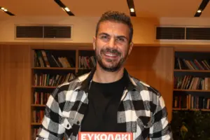 Άκης Πετρετζίκης: Η αλλαγή στην εμφάνισή του που δεν πέρασε απαρατήρητη - «Εγώ τρόμαξα»