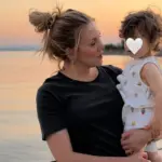Φωτεινή Πετρογιάννη: Το τρυφερό παιχνίδι με τον γιο της στο παιδικό δωμάτιο