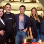 Πέτρος Ιακωβίδης: Γενέθλια με δύο τούρτες και λαμπερή παρέα στη Γλυφάδα