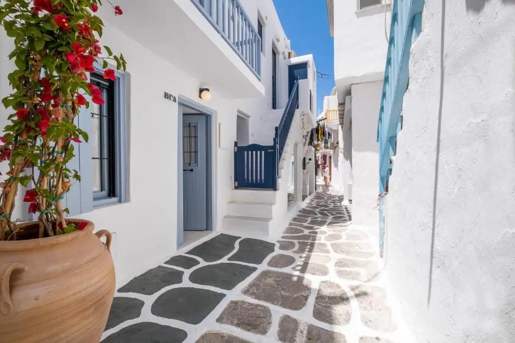 Αποκάλυψη! Το σπίτι στη Μύκονο δεν ήταν του Μαζωνάκη – Η αντιδικία με την αδελφή του και όλη η αλήθεια