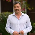Η έκκληση πατέρα Μαντζώρου: «Χρειαζόμαστε χρηματική βοήθεια για να πάει ο Στάθης σε κέντρο αποκατάστασης στο εξωτερικό»