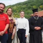 Φουρνά: Τι απαντά η δασκάλα για το σπίτι της πολύτεκνης οικογένειας