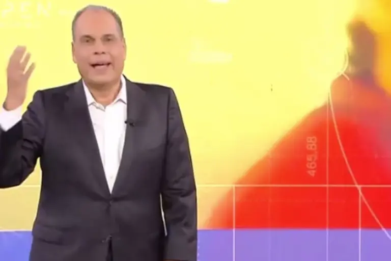 Νίκος Στραβελάκης: Εκτός «10 Παντού» – Η αιφνίδια απουσία και ποιος πήρε τη θέση του