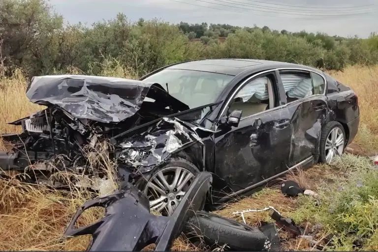 Σφοδρό τροχαίο ατύχημα με εγκλωβισμένους και τραυματίες στο Ναύπλιο