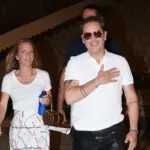 Γιώργος Μαζωνάκης: Όταν η Βάσω ανέβηκε στη σκηνή και τα δύο αδέλφια χόρεψαν αγκαλιά