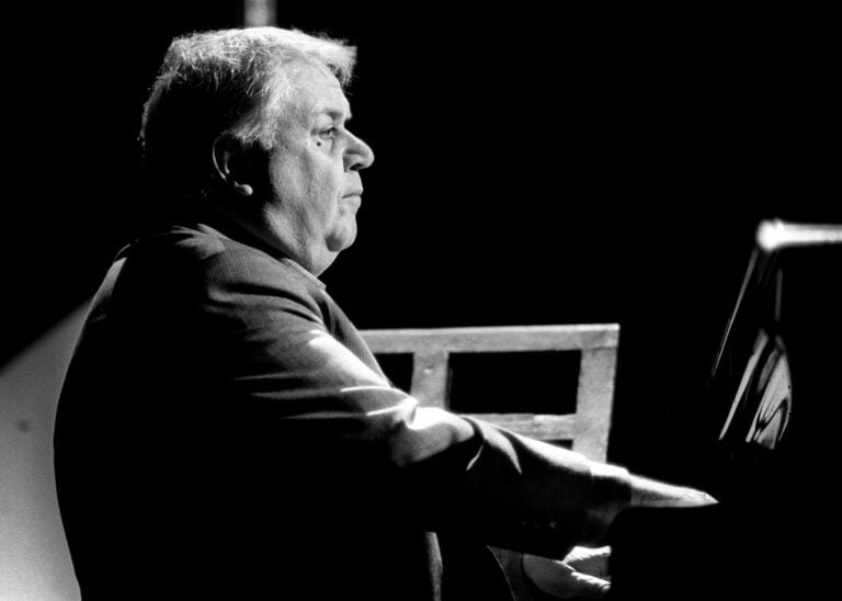 Μάνος Χατζιδάκις, γεννήθηκε πριν 101 χρόνια, αλλά είναι πάντα εδώ…