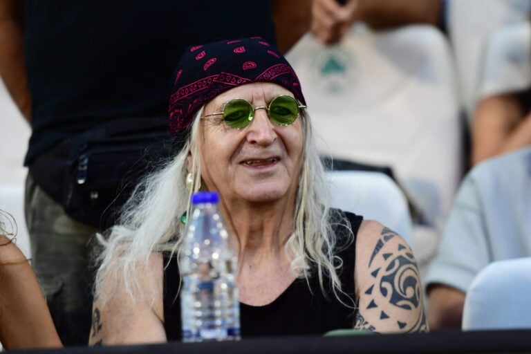 Νίκος Καρβέλας: Οι δύο τραγουδιστές που πήραν το «πράσινο φως» να ερμηνεύουν τραγούδια του
