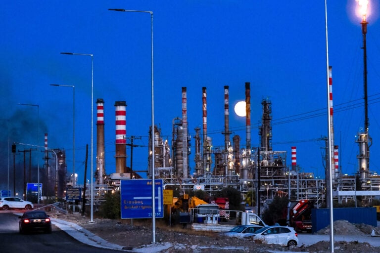 Motor Oil: Σταματούν οι εργασίες συντήρησης στα διυλιστήρια μετά από το νέο ατύχημα - Τέσσερις οι τραυματίες