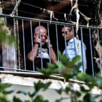 Πέτρος Φιλιππίδης: Επέστρεψε στο διαμέρισμα του15 μήνες μετά τη φωτιά