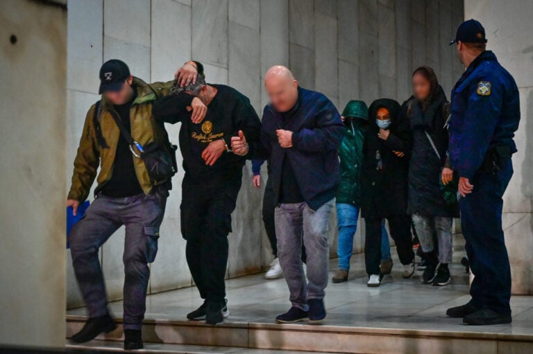 «Χωριάτικο»: Βαρύ κατηγορητήριο για τους 59 συλληφθέντες