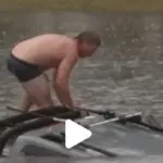 Πλημμύρες στην Αυστραλία: Ρεπόρτερ παράτησε το μικρόφωνο και έγινε ήρωας σώζοντας έναν άνδρα