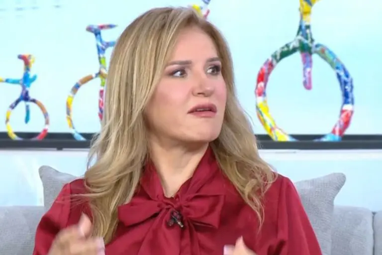 Ξέσπασε η Μπέσσυ Μάλφα: «Δεν είμαι κανενός» - Η ενόχληση για τον Σκιαδαρέση και τις κόρες της
