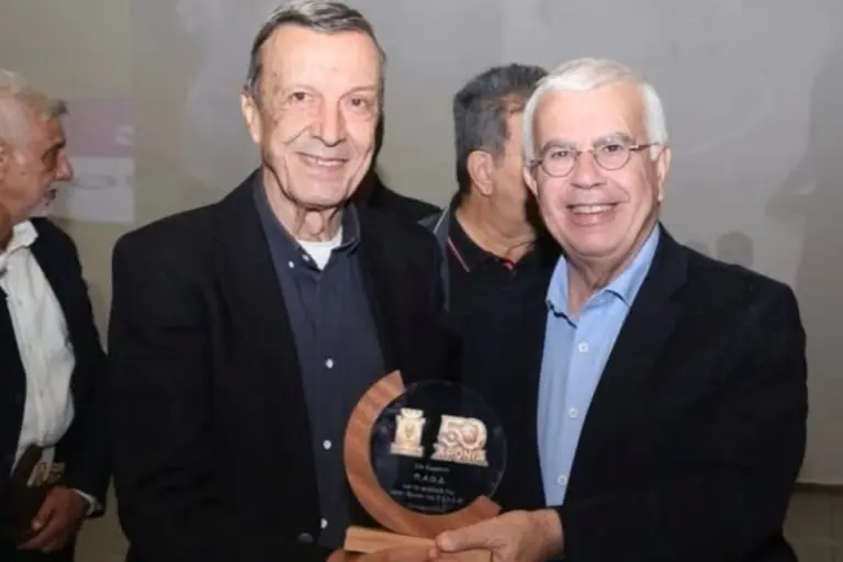 Ο Σιμόπουλος και η μπασκετομάνα Θεσσαλονίκη