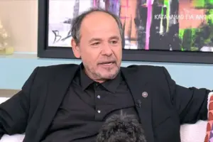Ο Αλέξανδρος Ρήγας αποκάλυψε γιατί ντύνεται πάντα στα μαύρα