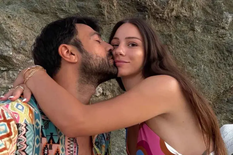 Ανδρέας Γεωργίου: Δημόσια ερωτική εξομολόγηση στη Σιμώνη Χριστοδούλου - «Ανακαλύπτω συνεχώς νέες πλευρές της»