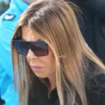 Άντζελα Δημητρίου: Συντετριμμένη στο μνημόσυνο του Γιώργου Μαζωνάκη – Με ποια έφτασε στην εκκλησία