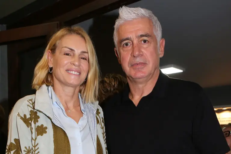 Αντώνης Νικοπολίδης: Πού νυχτοπερπάτησε με τη σύζυγό του;