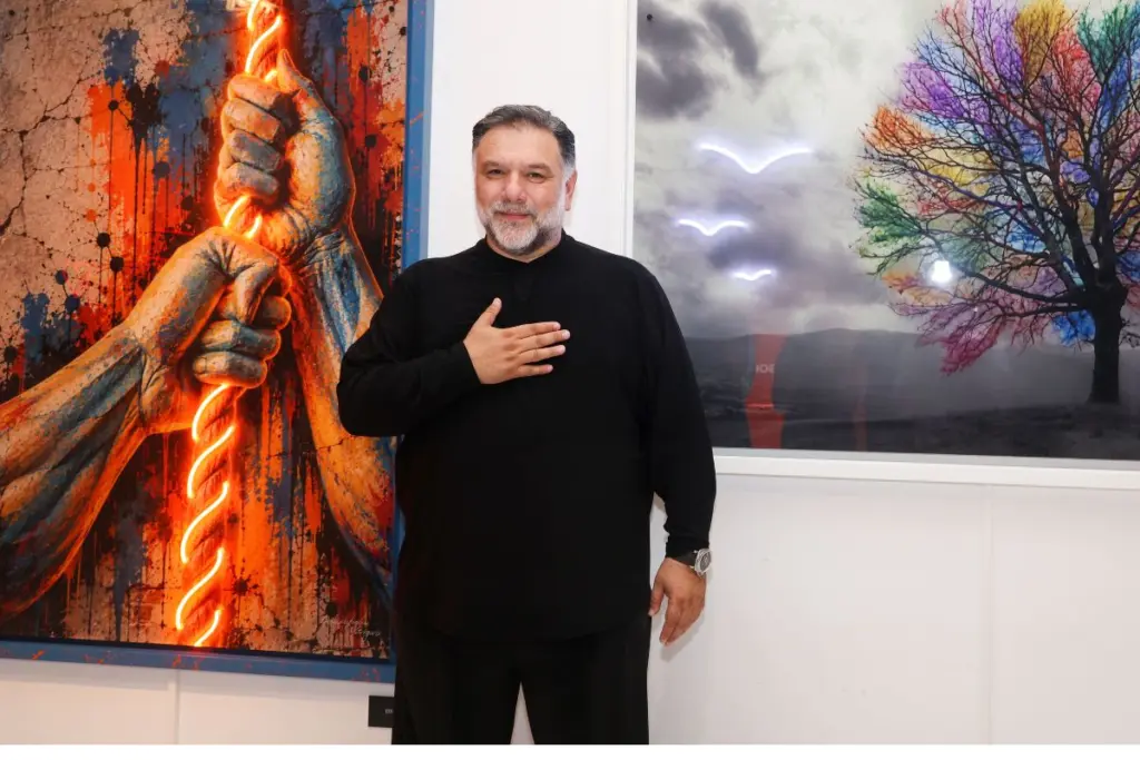 Γρηγόρης Αρναούτογλου: Η έκθεση φωτογραφίας και το μήνυμα κατά του bullying