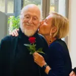 Συγκινεί η σύζυγος του Διονύση Σαββόπουλου έναν χρόνο μετά τον θάνατό του:  «Μου έδειξες έναν κόσμο γεμάτο φως»