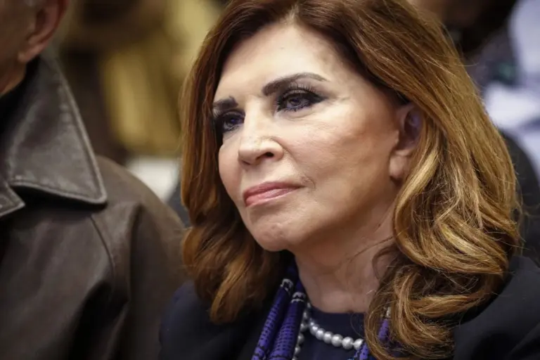 Μιμή Ντενίση: «Μου λείπει ένας σύντροφος για να μοιράζομαι τα δύσκολα»
