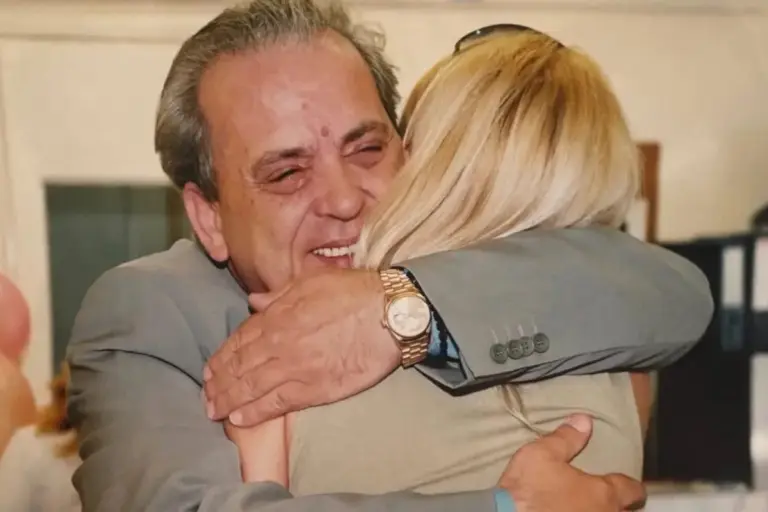 Έλενα Ράπτη: Συγκλονίζει το «αντίο» στον πατέρα της – «Σε κουβαλάω μέσα μου, μαζί για πάντα»