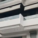 Γλυφάδα: Συνελήφθη αξιωματικός του Πολεμικού Ναυτικού που φέρεται να έβαλε φωτιά σπίτι και αυτοκίνητα πρώην συντρόφων του