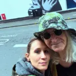Στήριξη στον Νίκο Καρβέλα από τη σύντροφό του στην κόντρα με την Βίσση