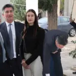 Πέντε χρόνια από τον θάνατο της Φώφης Γεννηματά: Ραγίζουν καρδιές οι εικόνες της οικογένειάς της στο μνήμα – Ποιοι βρέθηκαν στο μνημόσυνο
