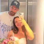 Γιάννης Σπαλιάρας: Ταξίδι στο εξωτερικό για να γνωρίσει τους γονείς της συντρόφου του