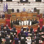 Προεκλογική Βουλή με αγιασμό Ιερώνυμου