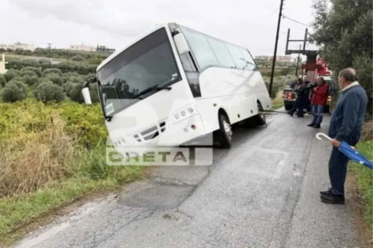 Κρήτη: Σοβαρό τροχαίο με λεωφορείο που μετέφερε μαθητές – Βγήκε από τον δρόμο και ανατράπηκε