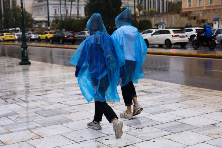Καιρός: Επιστρέφει το φθινόπωρο με βροχές και καταιγίδες – Ποιες περιοχές θα χτυπήσει η κακοκαιρία