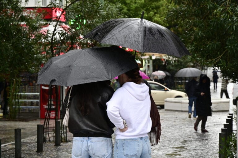 Καιρός: Εξασθενούν τα φαινόμενα πριν από τη νέα κακοκαιρία – Πότε αλλάζει ξανά το σκηνικό