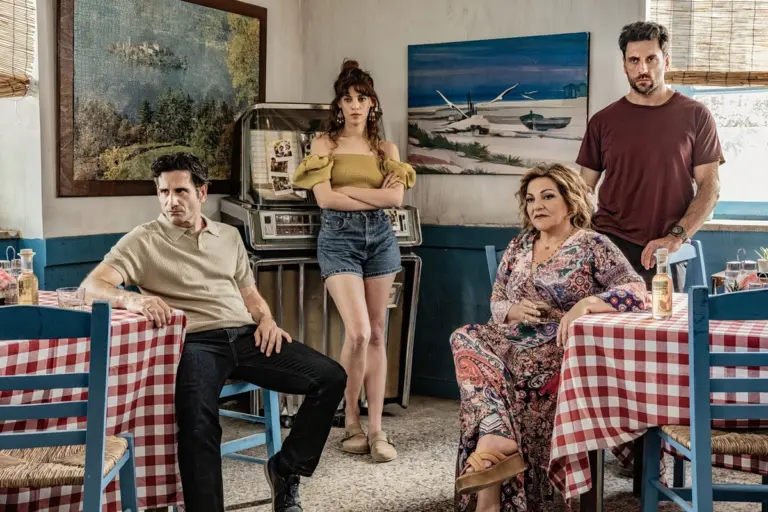 «Κάμπινγκ»: Η Μαριάννα πέφτει θύμα ενός πελάτη της