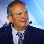 Ο Καραμανλής δεν κάνει τον… Κινέζο