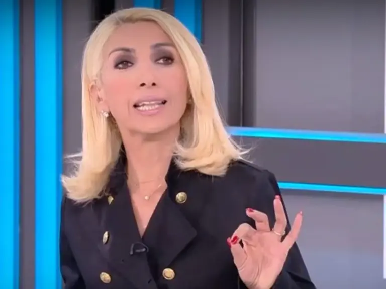 Χαμός στον αέρα του OPEN για τον Μαζωνάκη - Η έκρηξη της Μίνας Καραμήτρου για τις «κακές συνήθειες» του τραγουδιστή