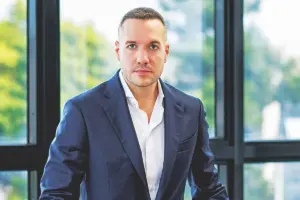 Γαμπρός εν μέσω «κόλασης» ο επιχειρηματίας Κωνσταντίνος Δάβαρης