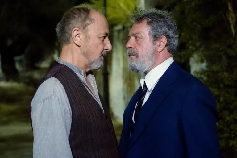 «Κρίνο και Αγκάθι» spoiler: Η ταυτότητα της Λευκής αποκαλύπτεται και οι Αρβανιταίοι βρίσκονται εκτός ελέγχου