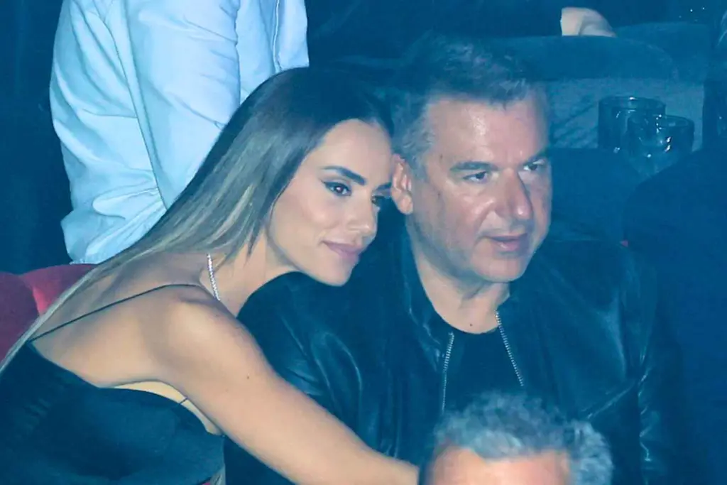 Μαρία Αντωνά: «Λιώνει» για τον Γιώργο Λιάγκα – «Στην αγκαλιά του βρίσκω το καταφύγιό μου»