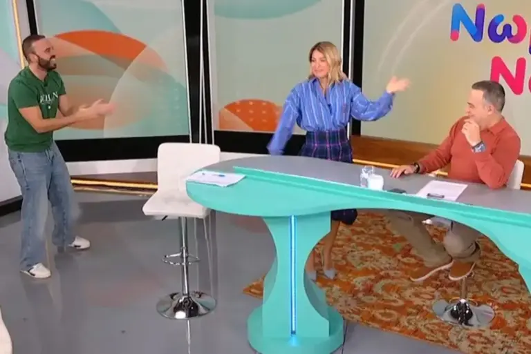 Μαρία Ηλιάκη: Θυμήθηκε το «Δέστε τους» και άρχισε να χορεύει στον αέρα της ΕΡΤ