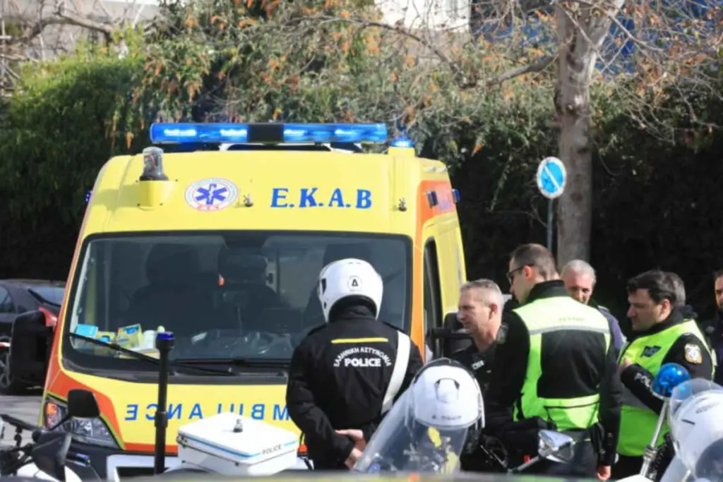 Μαρούσι: Σοβαρό τροχαίο με παράσυρση πεζού από ΙΧ – Σε κρίσιμη κατάσταση ο τραυματίας