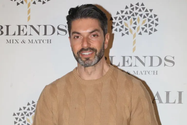 Σπύρος Μαρτίκας: Βραδινή έξοδος με την Εμιλία Βόντος - Τα «καρφιά» για τη Βρισηίδα Ανδριώτου