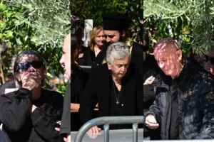 Σπάραξαν οι γονείς του Μαζωνάκη πάνω από το μνήμα - Η κραυγή της Μαρίας και ο βουβός πόνος της Βάσως
