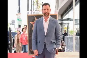 Αυτός είναι ο πιο σέξι άνδρας του 2026 - Ο 55χρονος γιατρός που είχε κλέψει καρδιές στο «ER»