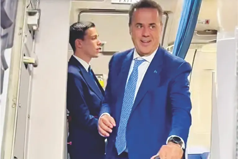 Παπασταύρου airlines