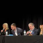 «Το τέρας σε κοιτά από το θρανίο»: Με επιτυχία παρουσιάστηκε το βιβλίο του Αλέξανδρου Καλαφάτη στη μνήμη του Βαγγέλη Γιακουμάκη