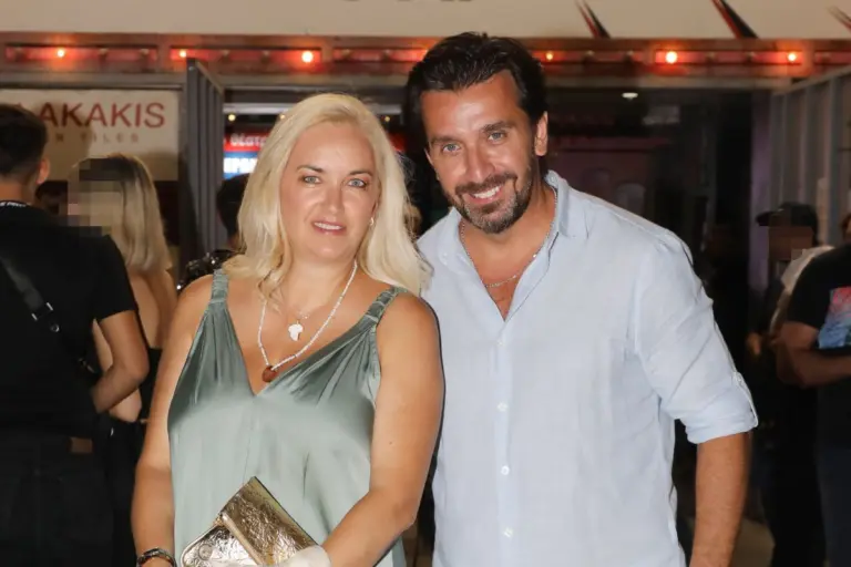 Θάνος Πετρέλης: Τρελά ερωτευμένος με τη γυναίκα του μετά από 30 χρόνια - «Δεν έχουμε περάσει ποτέ κρίση»