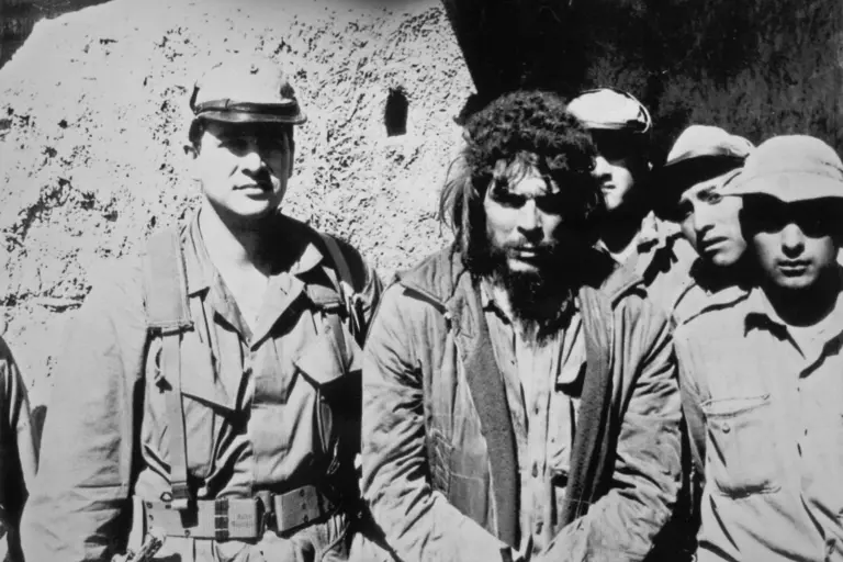 Τα… παιχνίδια της μοίρας με τον άνθρωπο που εκτέλεσε τον Τσε Γκεβάρα