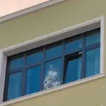 Ομόνοια: Άτομο έπεσε από τον 4ο όροφο ξενοδοχείου – Φώναζε «βοήθεια» πριν από την πτώση