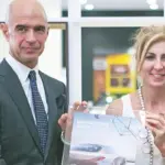«Καραμπόλες για δύο πρώην συζύγους στον όμιλο Σφακιανάκη